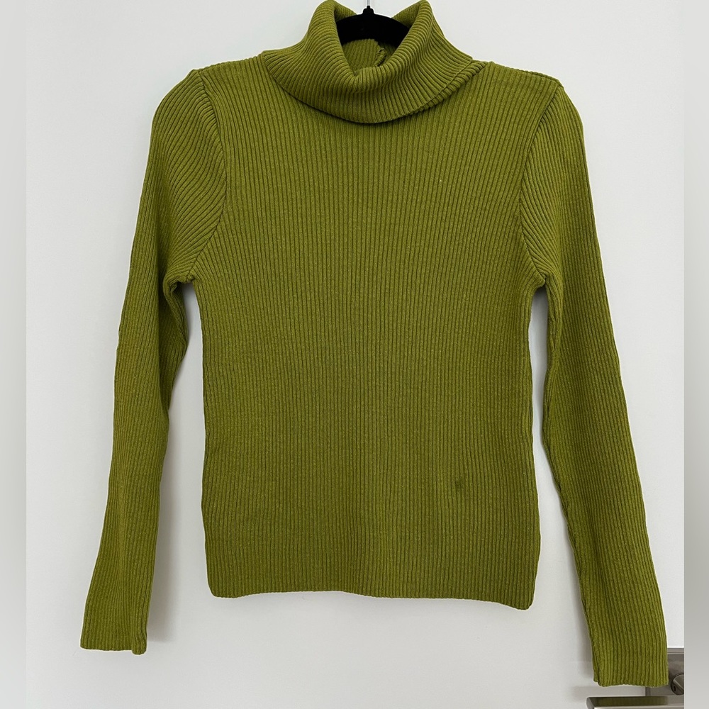 Nasty Gal green roll neck sweater. Size 6
